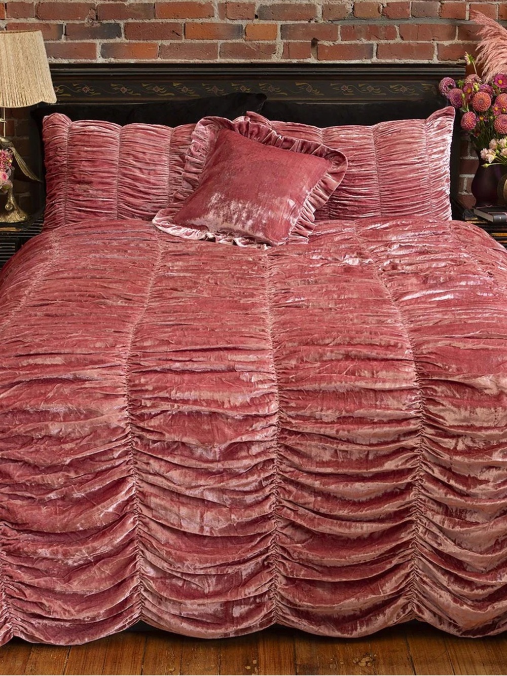 NWT Scalloped Velvet Duvet Cover Set - Rose